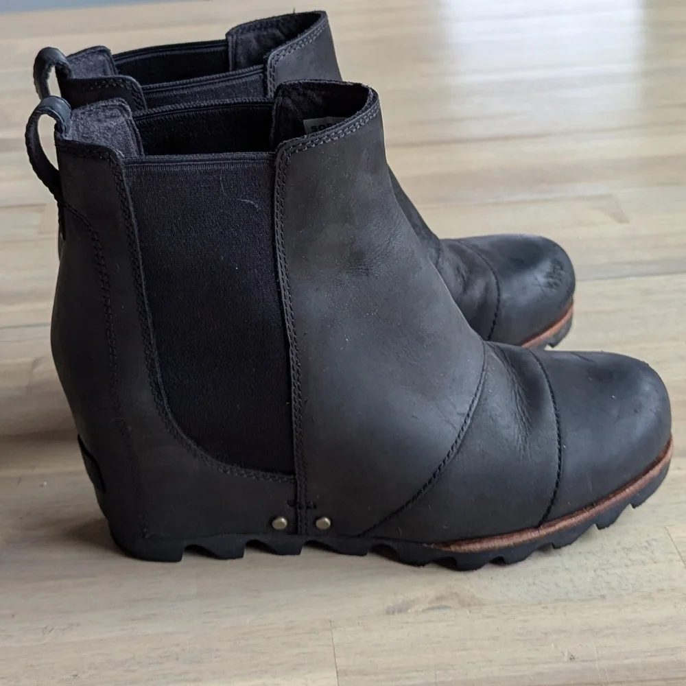 SOREL Joan of Arc Lea Wedge‎ Bootie Shoe (Women's Sz 7)